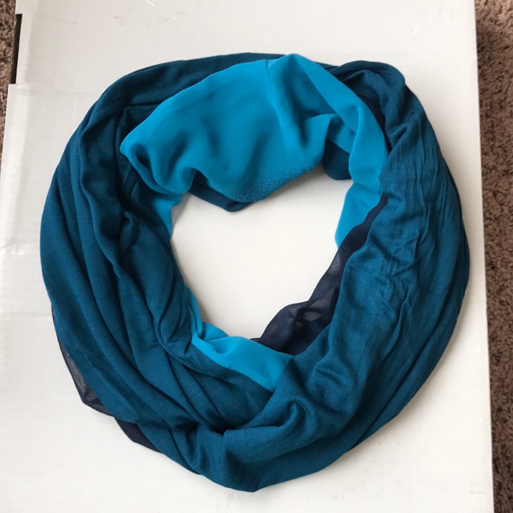Infinity scarf